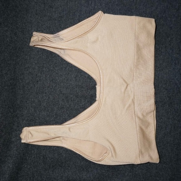 Miracle Bamboo Bra nude beige size
Large NWOT - Picture 2 of 4